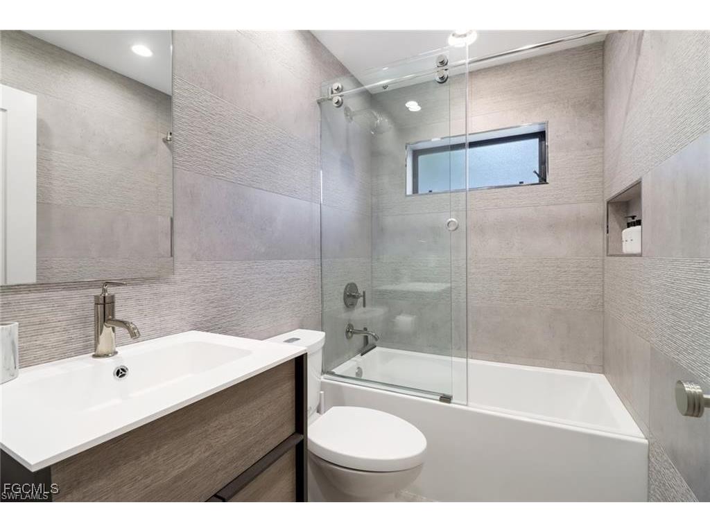 27052 Kindlewood Lane Bonita Springs FL 34134 2026006200 image22