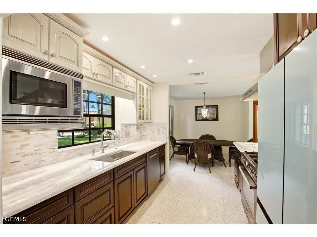 2706 Rhode Island Avenue Fort Myers FL 33916 2026017724 image10