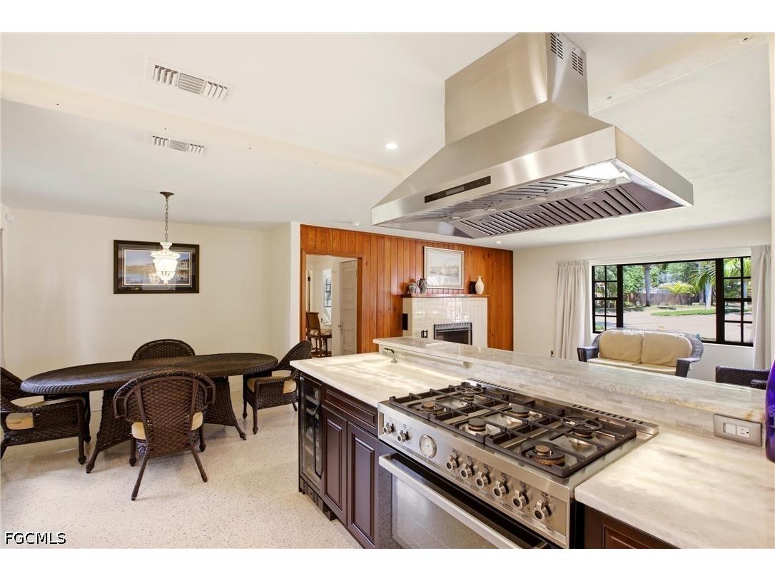 2706 Rhode Island Avenue Fort Myers FL 33916 2026017724 image11