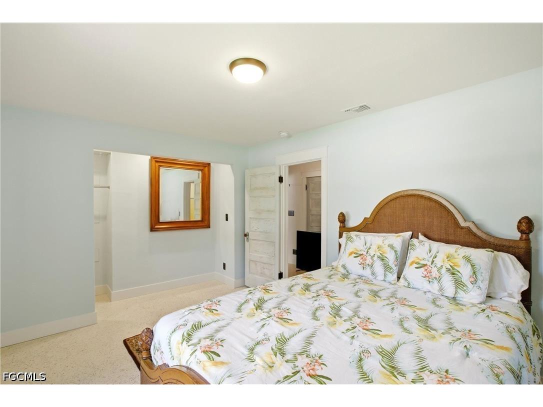 2706 Rhode Island Avenue Fort Myers FL 33916 2026017724 image22