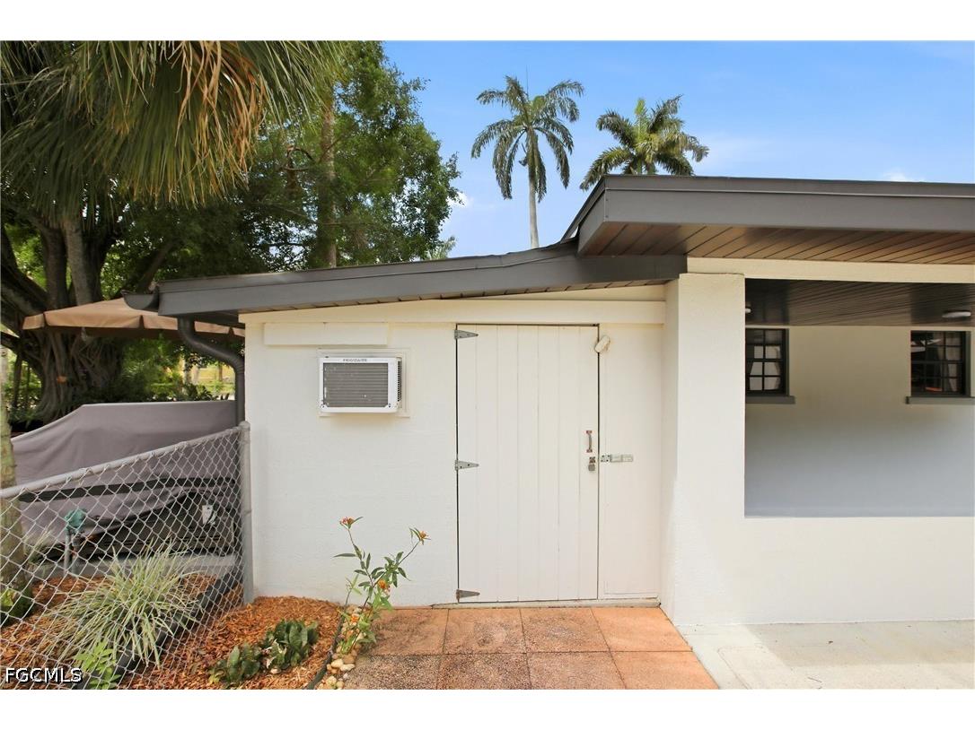 2706 Rhode Island Avenue Fort Myers FL 33916 2026017724 image26