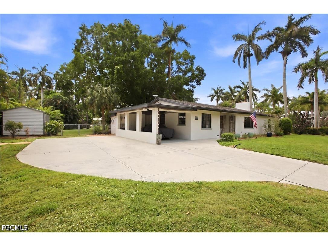 2706 Rhode Island Avenue Fort Myers FL 33916 2026017724 image34