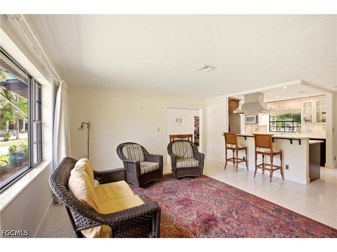 2706 Rhode Island Avenue Fort Myers FL 33916 2026017724 image8