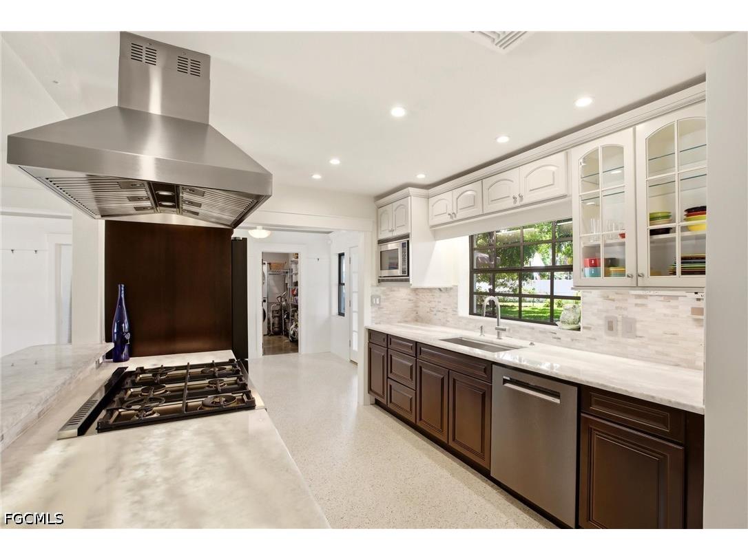 2706 Rhode Island Avenue Fort Myers FL 33916 2026017724 image9