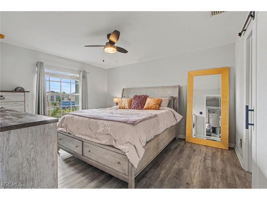 2706 SW 3rd Place Cape Coral FL 33914 2026009290 image12