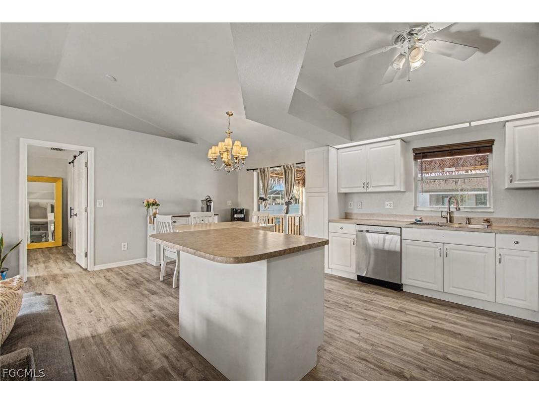 2706 SW 3rd Place Cape Coral FL 33914 2026009290 image9