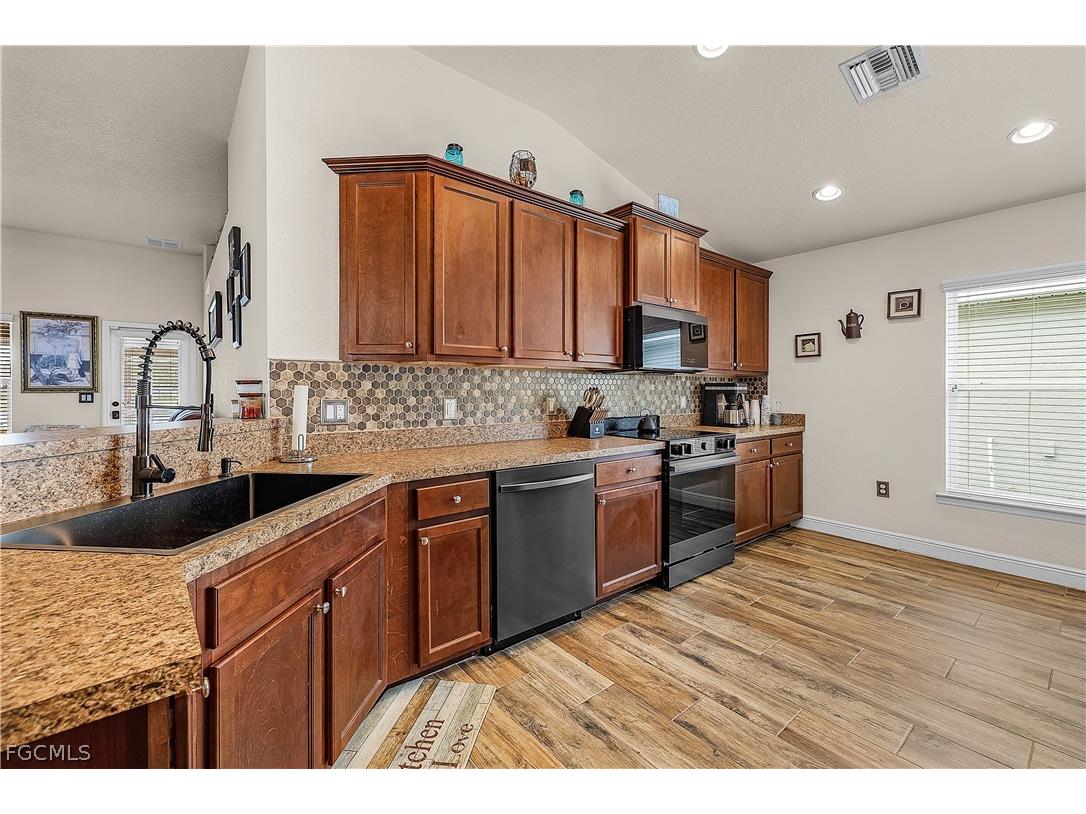 27067 Brook Forest Road Punta Gorda FL 33950 2026013576 image3