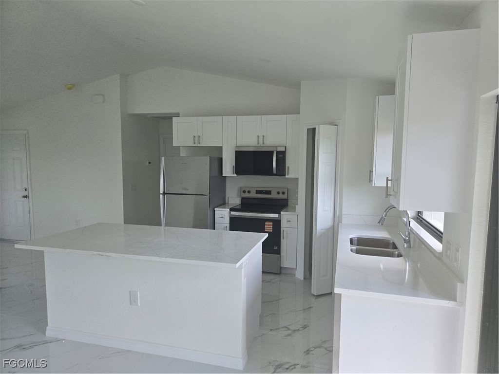 2707 30th Street SW Lehigh Acres FL 33976 2025009431 image4