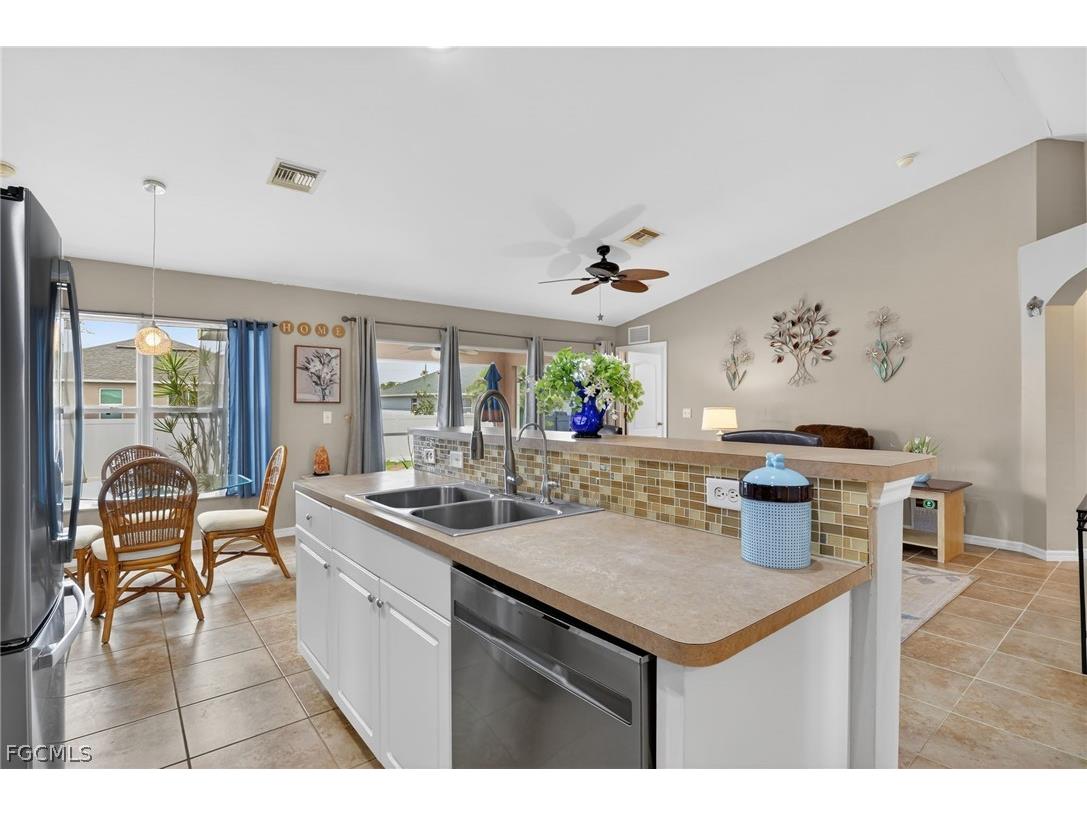 2707 NE 5th Avenue Cape Coral FL 33909 2026013195 image16