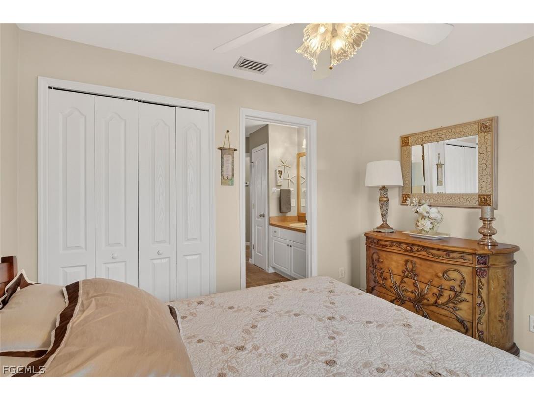 2707 NE 5th Avenue Cape Coral FL 33909 2026013195 image41