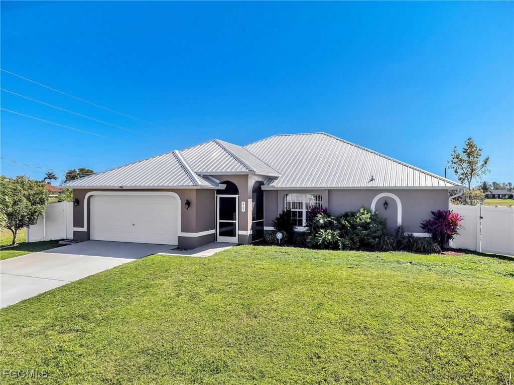 2707 NE 5th Place Cape Coral FL 33909 2025010386 image1