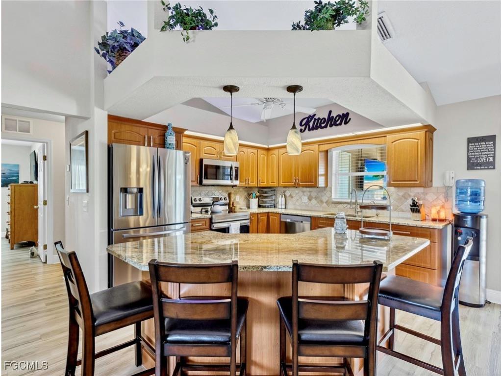 2707 NE 5th Place Cape Coral FL 33909 2025010386 image15