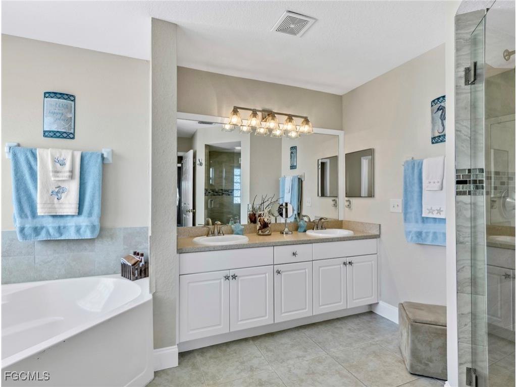 2707 NE 5th Place Cape Coral FL 33909 2025010386 image22