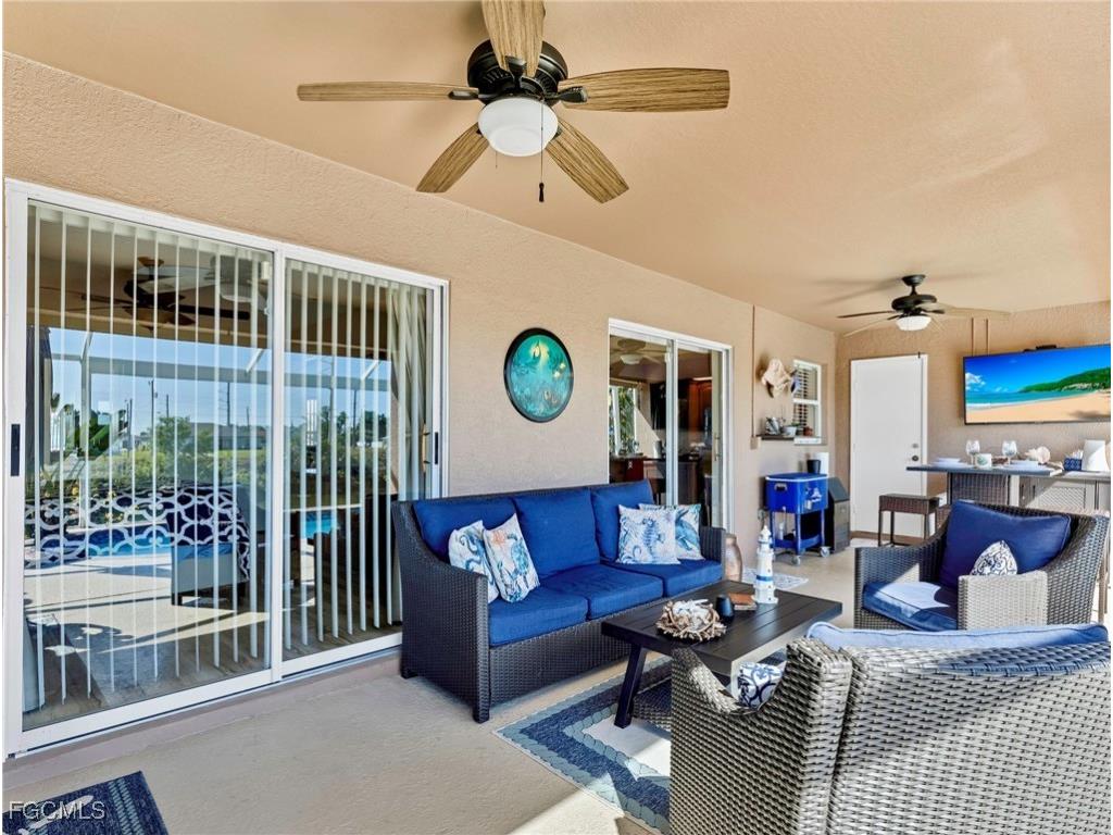 2707 NE 5th Place Cape Coral FL 33909 2025010386 image33