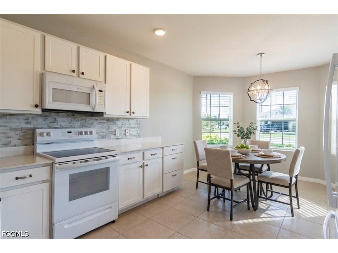 2707 Tarragona Court Cape Coral FL 33909 2026020348 image12