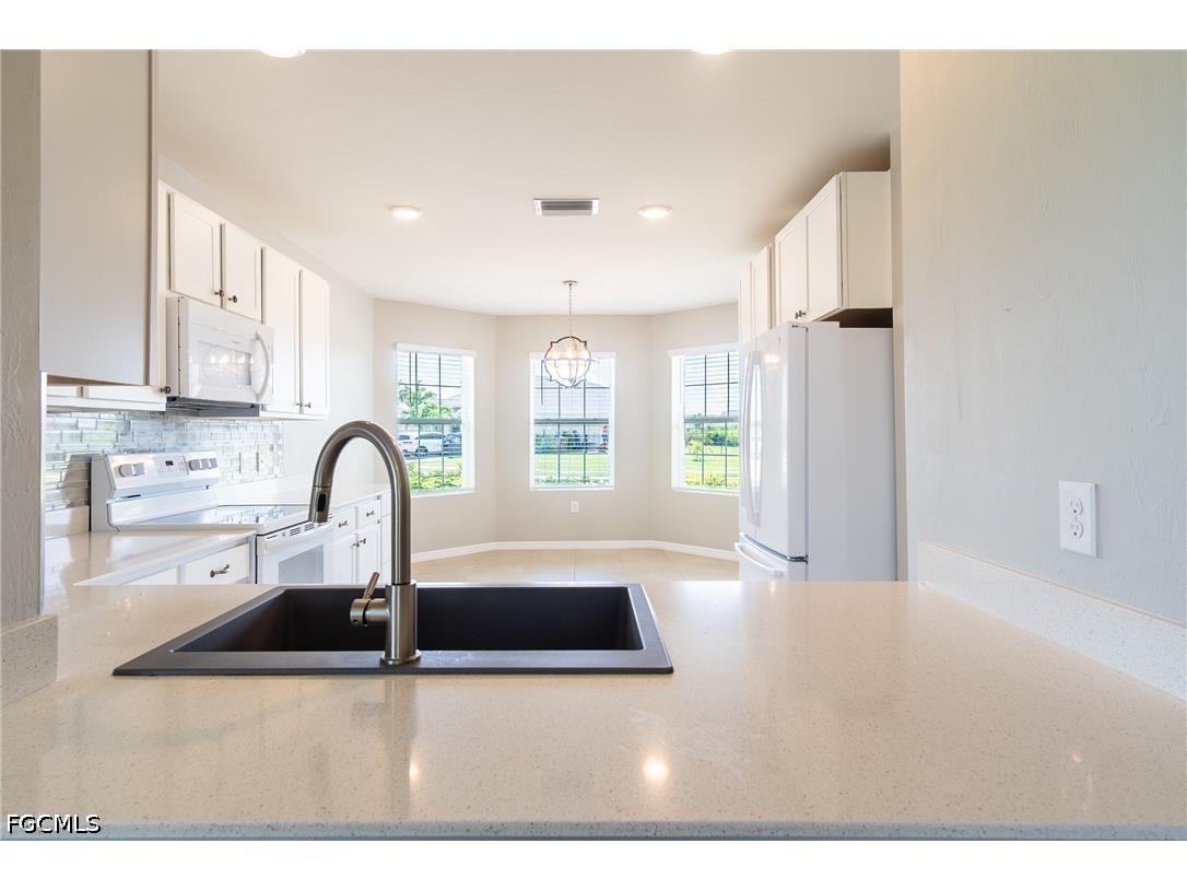 2707 Tarragona Court Cape Coral FL 33909 2026020348 image14