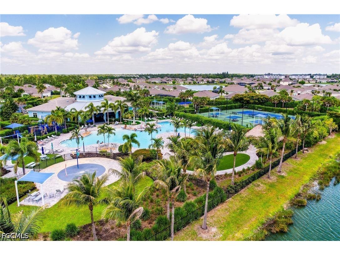 2707 Tarragona Court Cape Coral FL 33909 2026020348 image32
