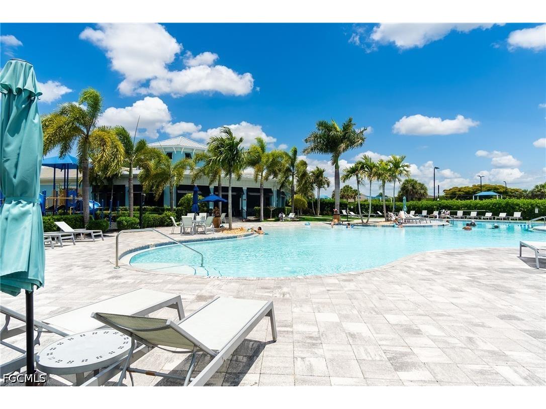 2707 Tarragona Court Cape Coral FL 33909 2026020348 image34
