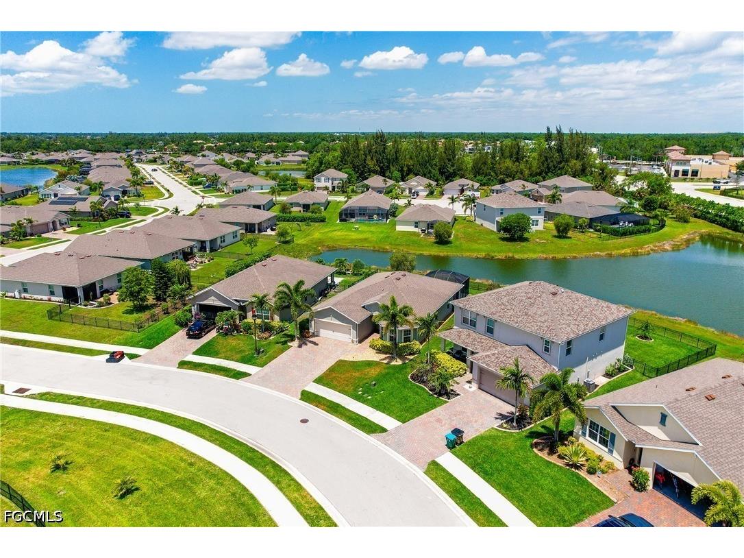 2707 Tarragona Court Cape Coral FL 33909 2026020348 image6