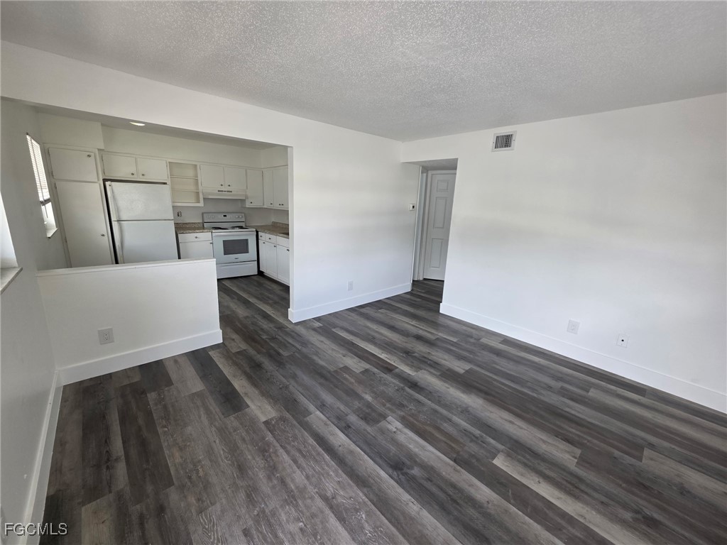 2708 Broadway #4 Fort Myers FL 33901 2025025866 image6