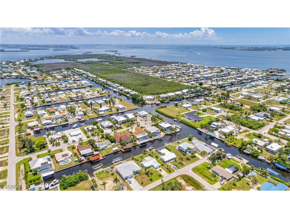 2708 Mangrove Street Saint James City FL 33956 2025003952 image6