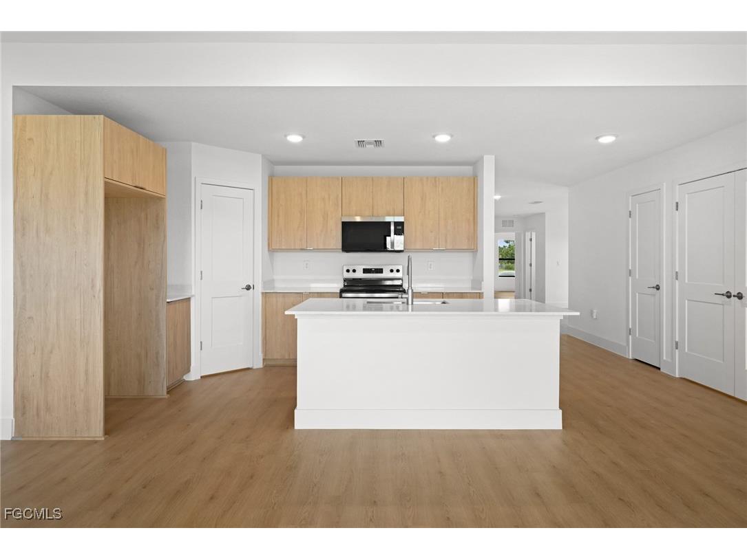 2709 22nd Street SW Lehigh Acres FL 33976 2025013562 image2