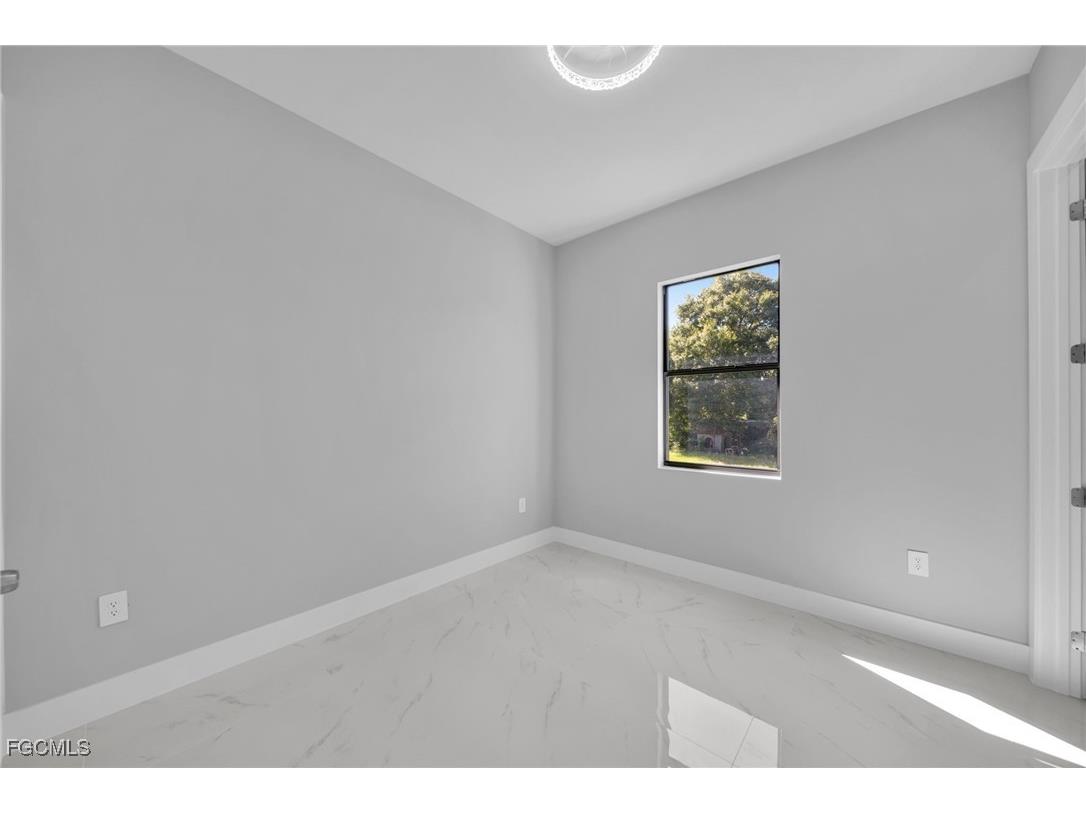 2709 50th Street W Lehigh Acres FL 33971 2025011091 image20