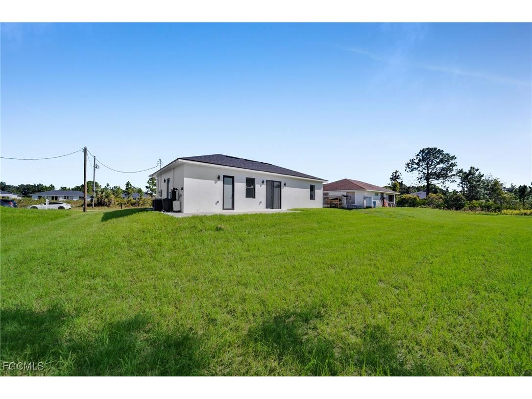2709 50th Street W Lehigh Acres FL 33971 2025011091 image32