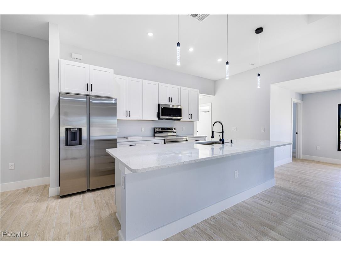 2709 58th Street W Lehigh Acres FL 33971 2026001725 image10