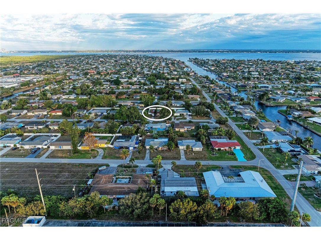 2709 SE 17th Avenue Cape Coral FL 33904 2026005784 image1