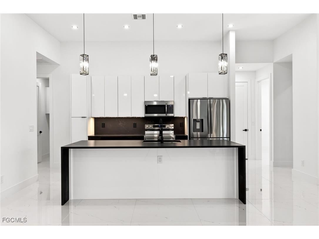 2709 SW 13th Avenue Cape Coral FL 33914 2026006138 image11