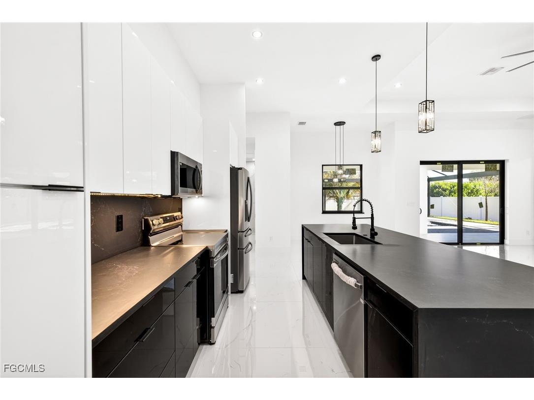 2709 SW 13th Avenue Cape Coral FL 33914 2026006138 image17