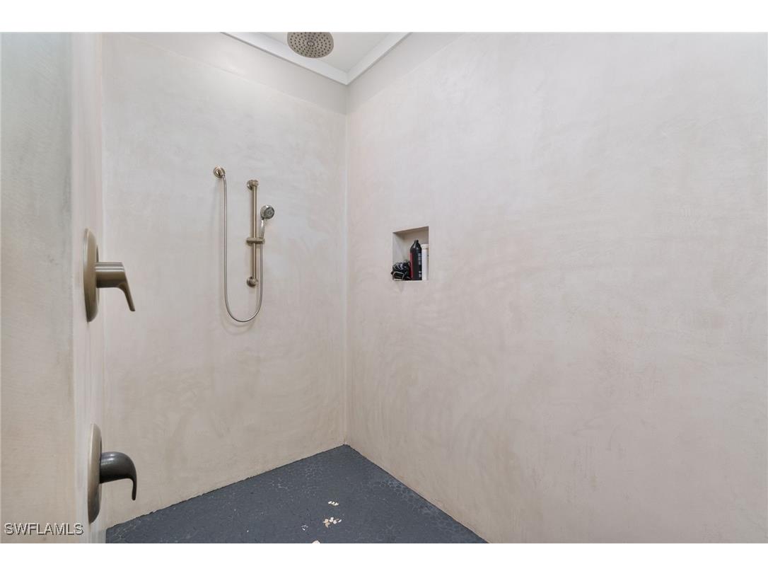 271 12th Avenue NE Naples FL 34120 225069028 image11