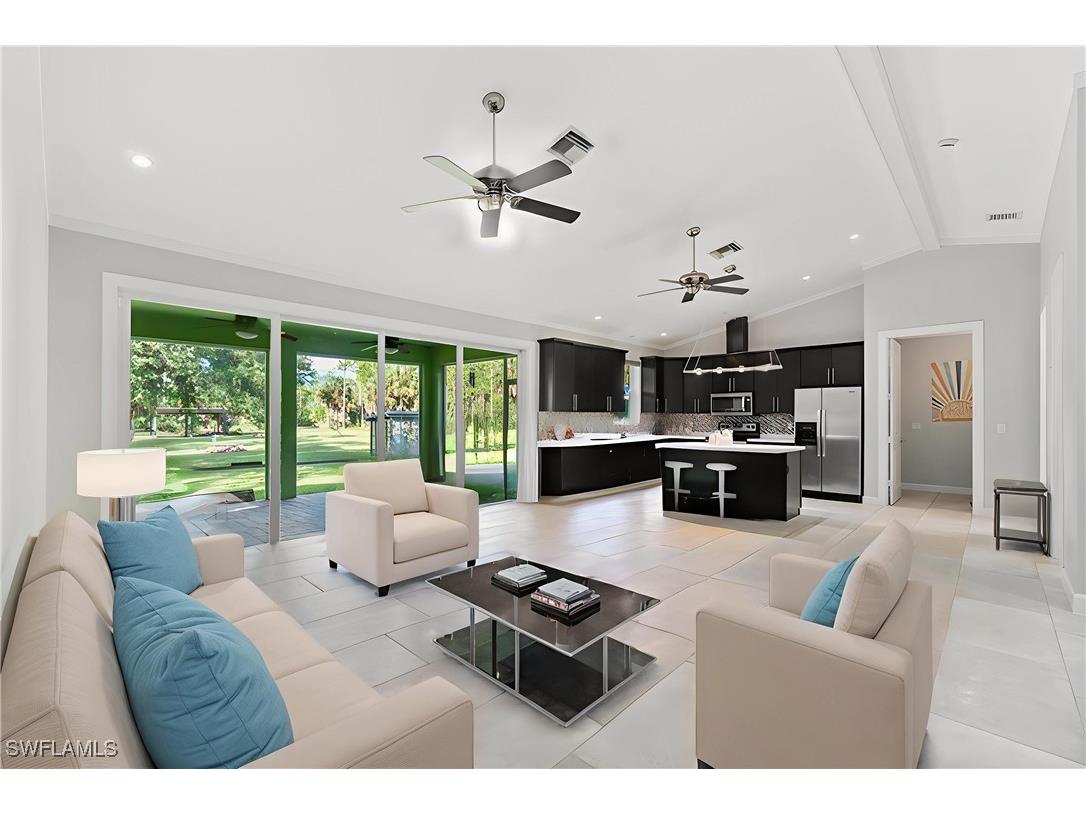 271 12th Avenue NE Naples FL 34120 225069028 image2