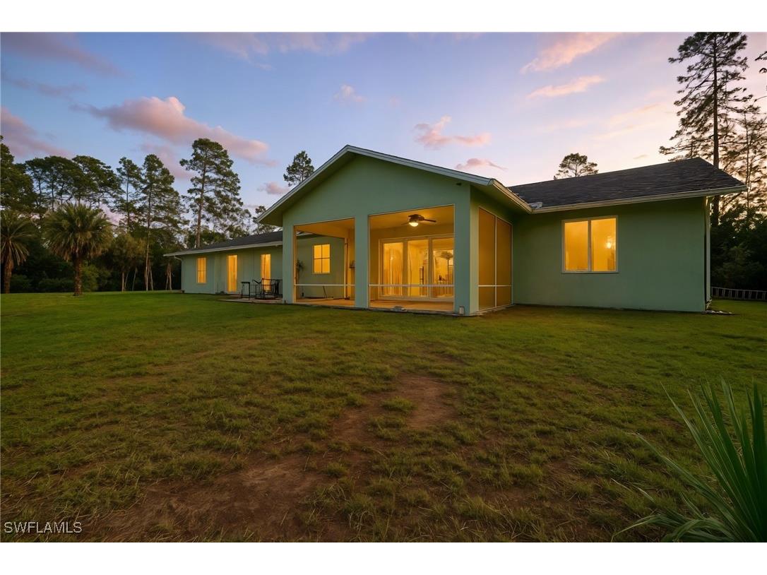 271 12th Avenue NE Naples FL 34120 225069028 image4