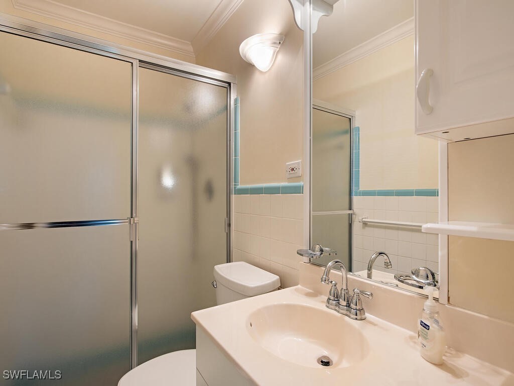 271 1st Avenue S Naples FL 34102 225075501 image12