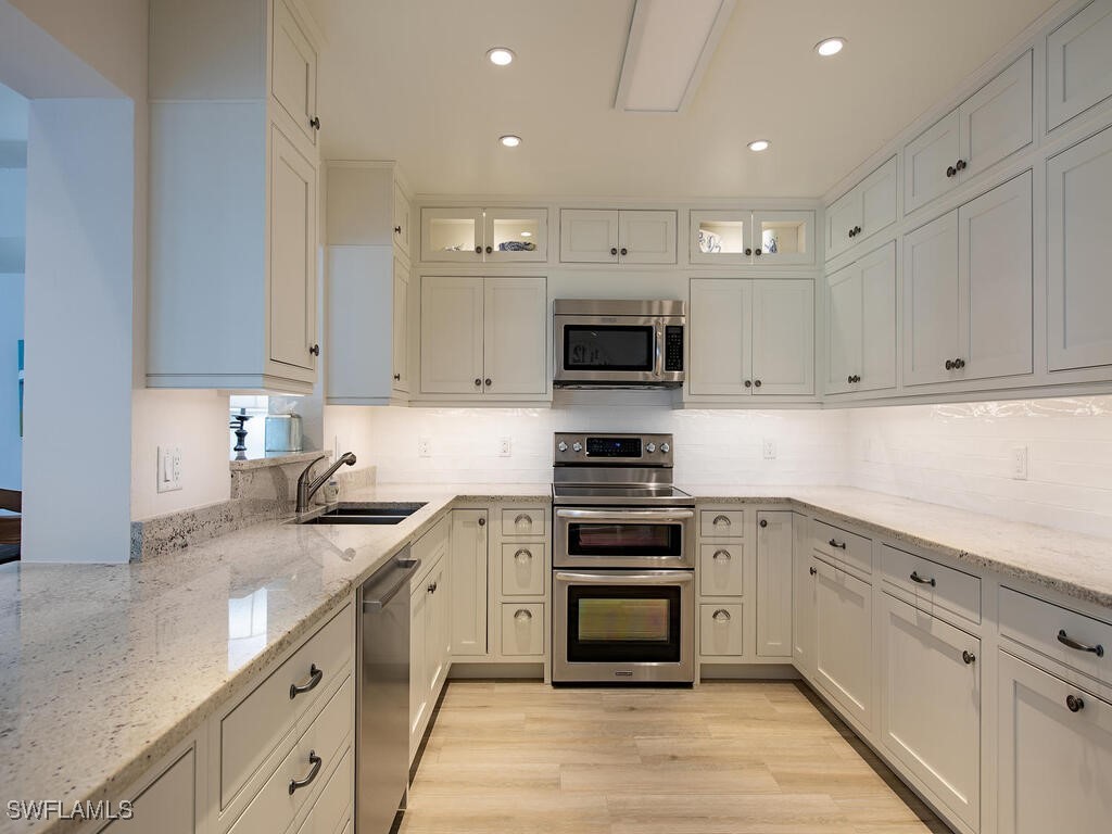 271 1st Avenue S Naples FL 34102 225075501 image5