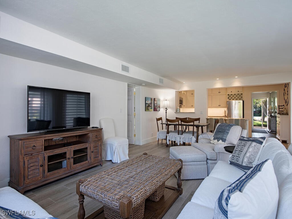 271 1st Avenue S Naples FL 34102 225075501 image6