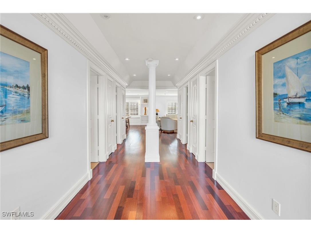 271 Broad Avenue S #202 Naples FL 34102 225074679 image10