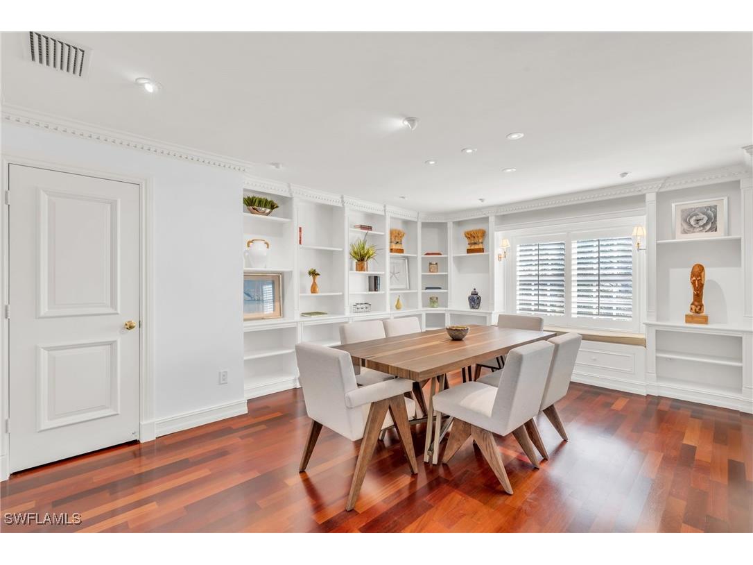 271 Broad Avenue S #202 Naples FL 34102 225074679 image4