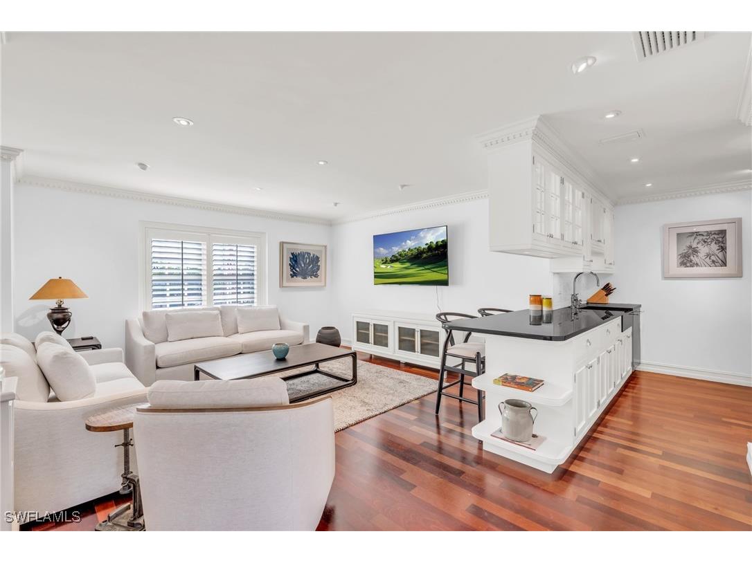 271 Broad Avenue S #202 Naples FL 34102 225080624 image2