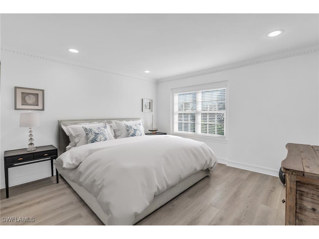 271 Broad Avenue S #203 Naples FL 34102 225080625 image7