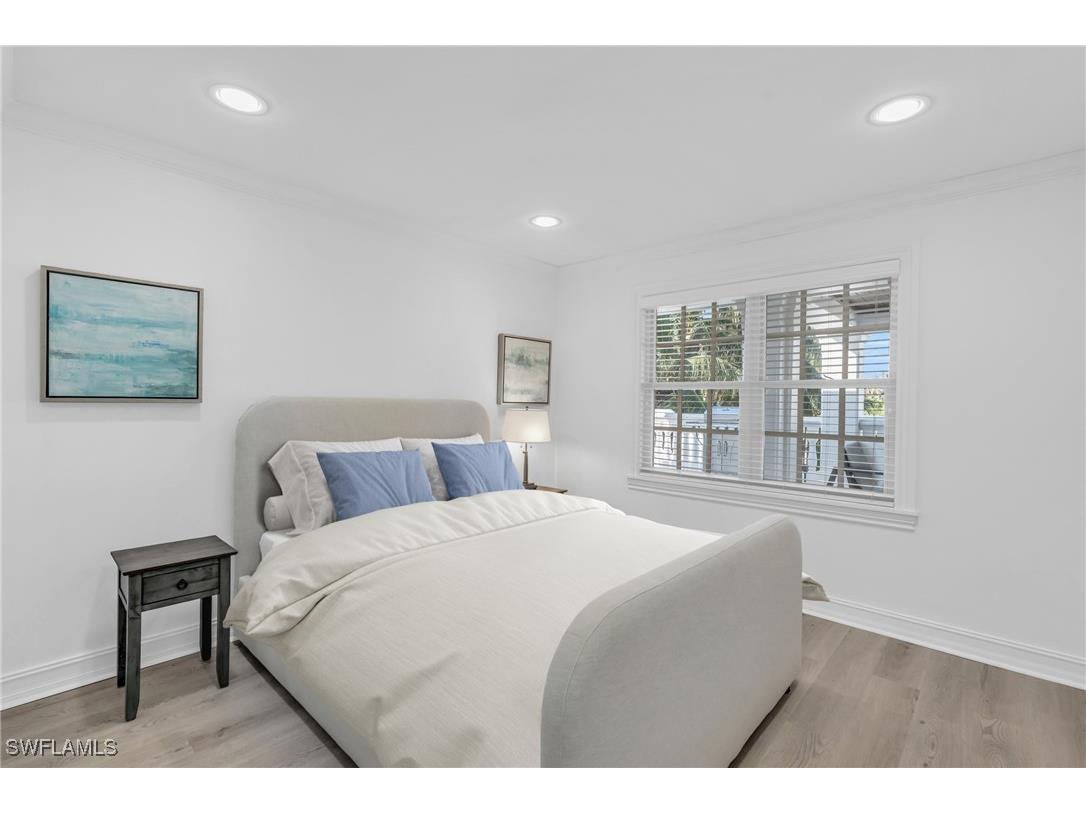 271 Broad Avenue S #203 Naples FL 34102 225080625 image9