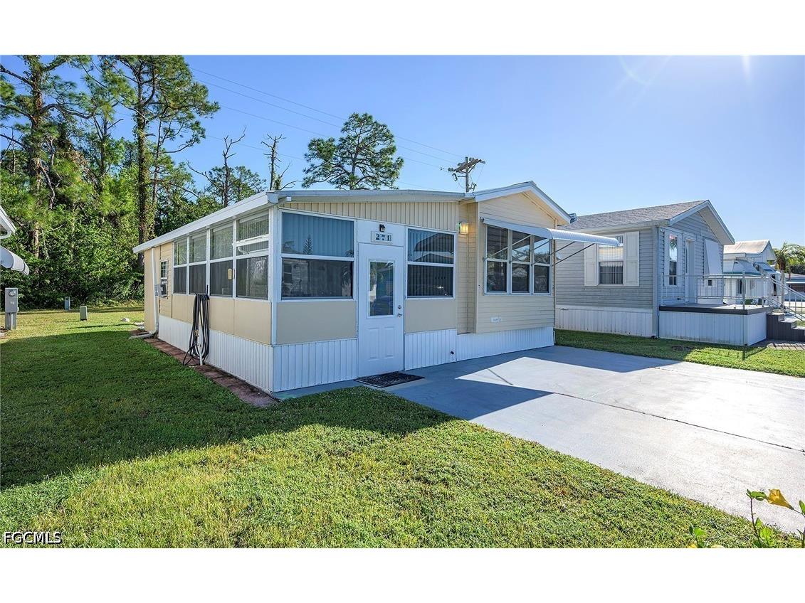 271 Caravan Circle North Fort Myers FL 33903 2026025611 image16