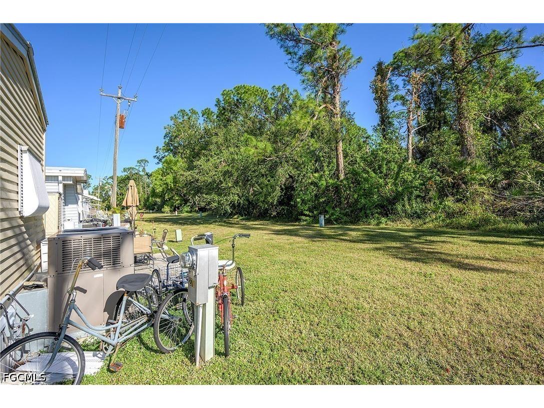 271 Caravan Circle North Fort Myers FL 33903 2026025611 image19