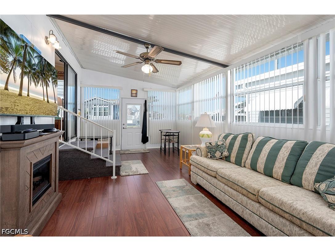 271 Caravan Circle North Fort Myers FL 33903 2026025611 image4