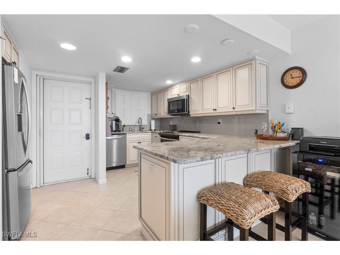 271 Southbay Drive #225 Naples FL 34108 225071026 image3