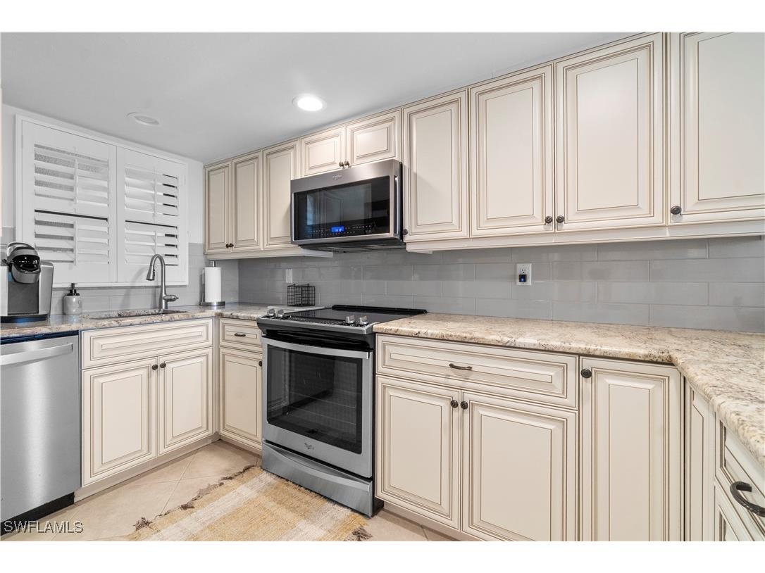 271 Southbay Drive #225 Naples FL 34108 225071026 image4