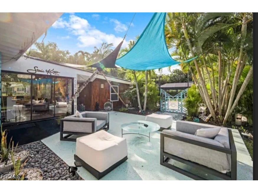 2710 Mcgregor Boulevard Fort Myers FL 33901 2026026492 image3