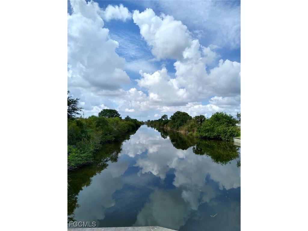 2710 NE 6th Avenue Cape Coral FL 33909 2025010775 image1